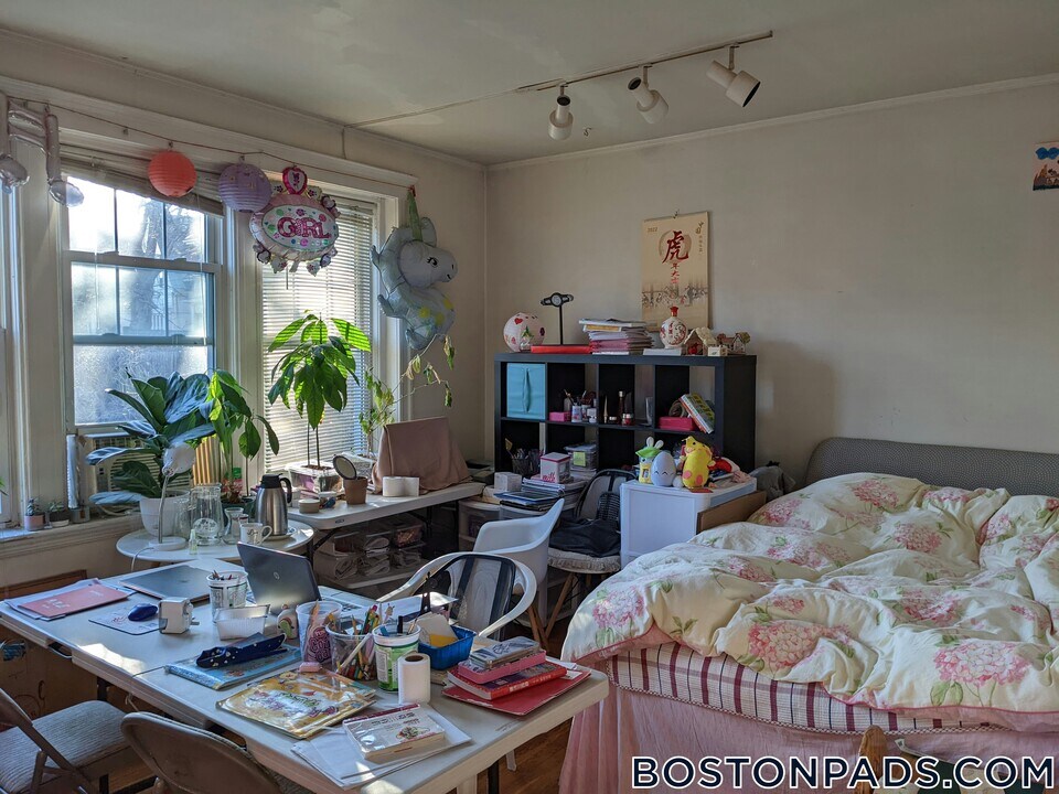 726 Washington St in Brookline, MA - Foto de edificio