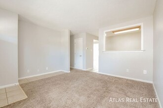 1710 Hoffman Way in Thornton, CO - Building Photo - Building Photo