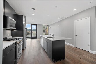 350 Oliver Ave in Pittsburgh, PA - Building Photo - Building Photo
