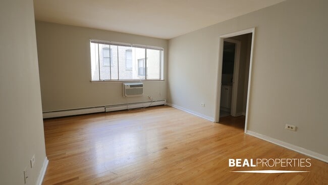 property at 510 W Briar Pl