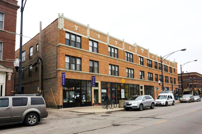 1403-1411 W Irving Park Rd in Chicago, IL - Building Photo - Building Photo