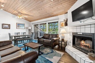 300 Bay Point Dr in Whitefish, MT - Building Photo - Building Photo