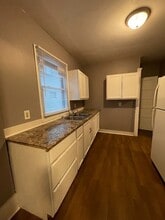 564 E Crosier St in Akron, OH - Building Photo - Building Photo