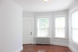 64 Brownell St in New Haven, CT - Building Photo - Building Photo