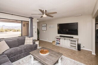 1801 Walnut Dr in Lake Havasu City, AZ - Building Photo - Building Photo