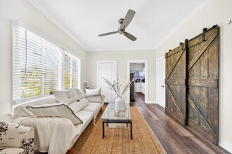 5919 Lexington Ave in Los Angeles, CA - Building Photo - Building Photo