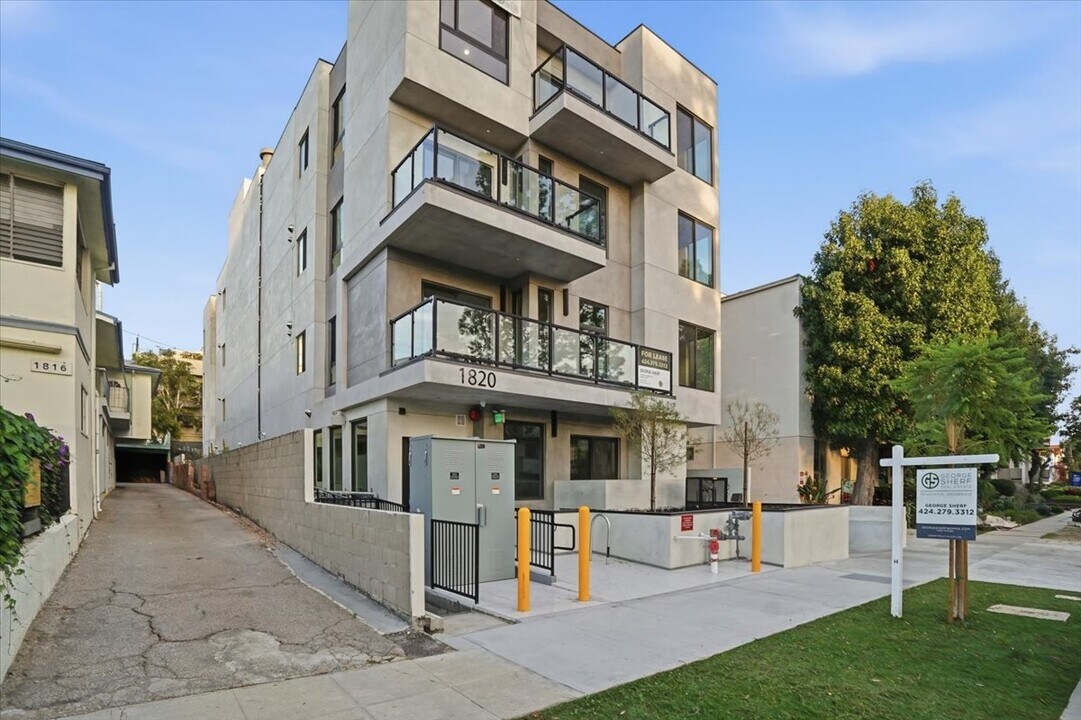 1820 Prosser Ave, Unit 201 in Los Angeles, CA - Foto de edificio
