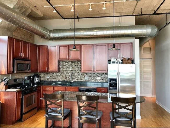 property at 3963 W Belmont Ave