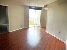 102 SW 6th Ave in Miami, FL - Building Photo