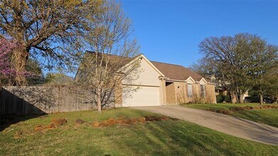 4915 Oldfield Dr in Arlington, TX - Building Photo - Building Photo