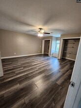 135 Alexandria St in West Columbia, SC - Building Photo - Building Photo