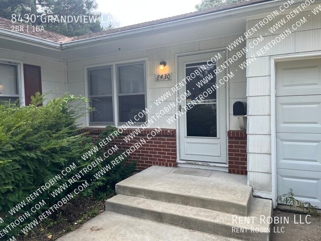 property at 8430 Grandview Ln