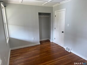 159 Hickory St in Norwich, CT - Building Photo - Building Photo