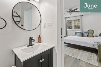 529 42nd St NE-Unit -A in Washington, DC - Building Photo - Building Photo