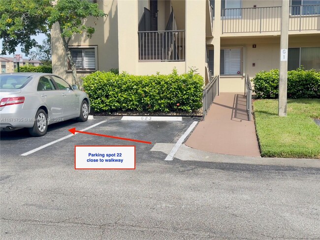 1351 SW 141st Ave in Pembroke Pines, FL - Building Photo - Building Photo