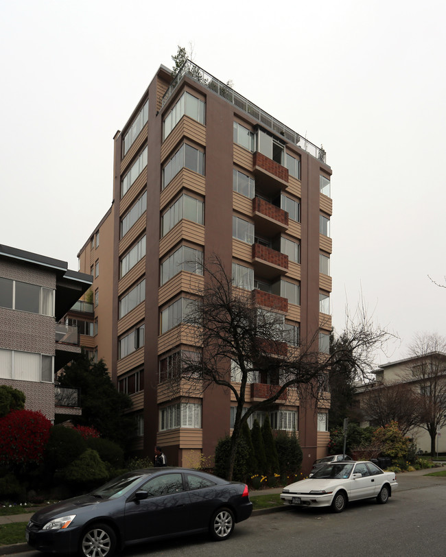 1315 Cardero St in Vancouver, BC - Building Photo - Building Photo