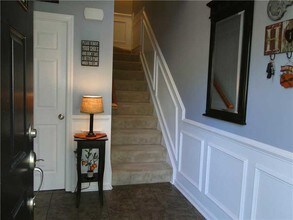241 Persimmon Lane in Canonsburg, PA - Foto de edificio - Building Photo