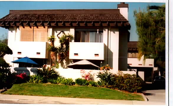 178 Cecil Pl in Costa Mesa, CA - Building Photo - Building Photo