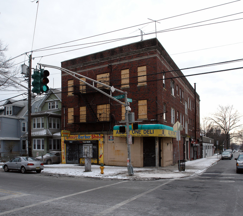 186 Chancellor Ave in Newark, NJ - Building Photo