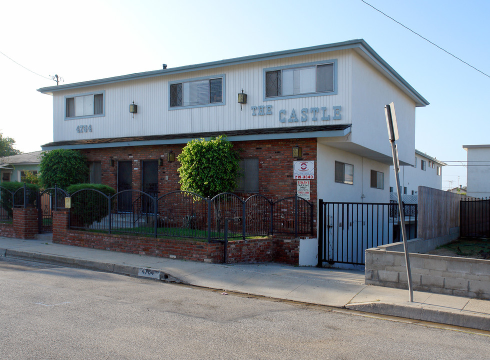 The Castle Apartments in Hawthorne, CA - Foto de edificio