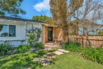 2417 Sunnyside Ridge Rd in Rancho Palos Verdes, CA - Building Photo - Building Photo