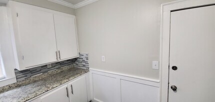 312 Huntington St, Unit 1 in New Haven, CT - Building Photo - Building Photo