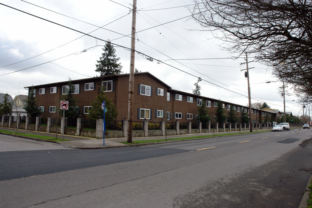 Ace Court Apartments in Portland, OR - Building Photo