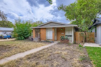 1423 Westmoor Dr in Austin, TX - Building Photo - Building Photo