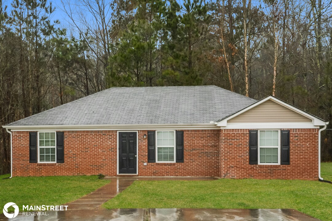 614 Dove Cove in Social Circle, GA - Building Photo