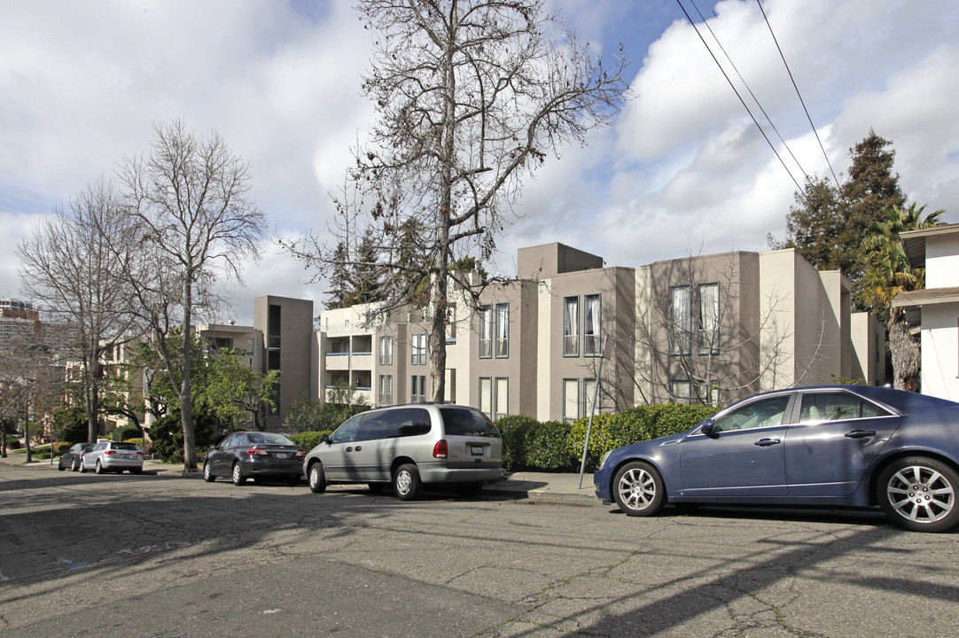 385 Jayne Ave in Oakland, CA - Building Photo