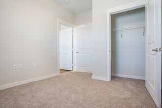 K Avenue Lofts in Plano, TX - Foto de edificio - Building Photo