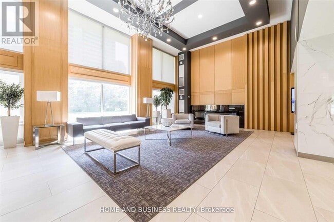 3590 Kaneff Crescent in Mississauga, ON - Building Photo - Building Photo