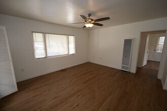 1609 Diamond St in San Diego, CA - Building Photo - Building Photo