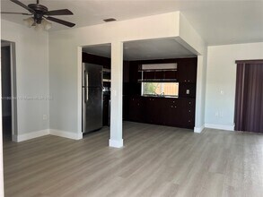 11431 NW 35th St in Sunrise, FL - Building Photo - Building Photo