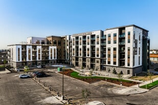 Vista Apartments at Edgemont in Edmonton, AB - Building Photo
