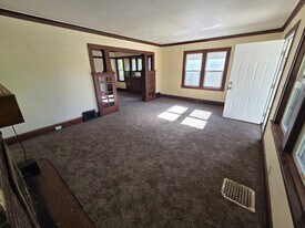 803 N Winnebago St in Rockford, IL - Building Photo