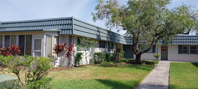 property at 1811 Bedford Ln