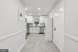 3804 Fairmount Ave in Philadelphia, PA - Building Photo - Building Photo