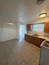 9065 Bobb Ave in St. Louis, MO - Building Photo - Building Photo