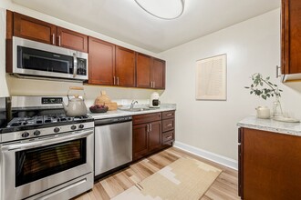 Summit Hills in Silver Spring, MD - Building Photo - Building Photo