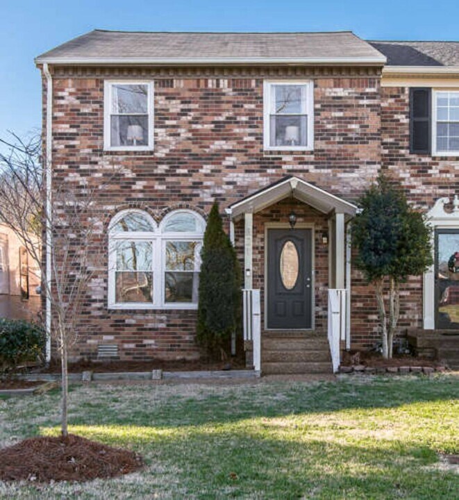 821 Woodcraft Dr in Nashville, TN - Building Photo