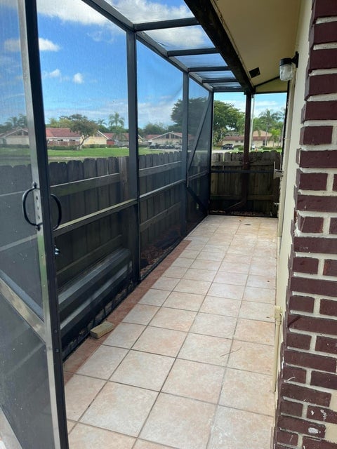 4423 Woodstock Dr in West Palm Beach, FL - Building Photo - Building Photo