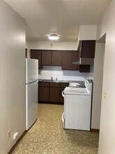 190 Cleveland Ave in Green Isle, MN - Building Photo - Building Photo