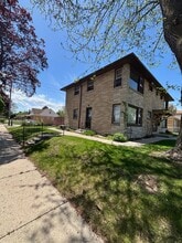 7305 W Hampton Ave in Milwaukee, WI - Building Photo - Building Photo