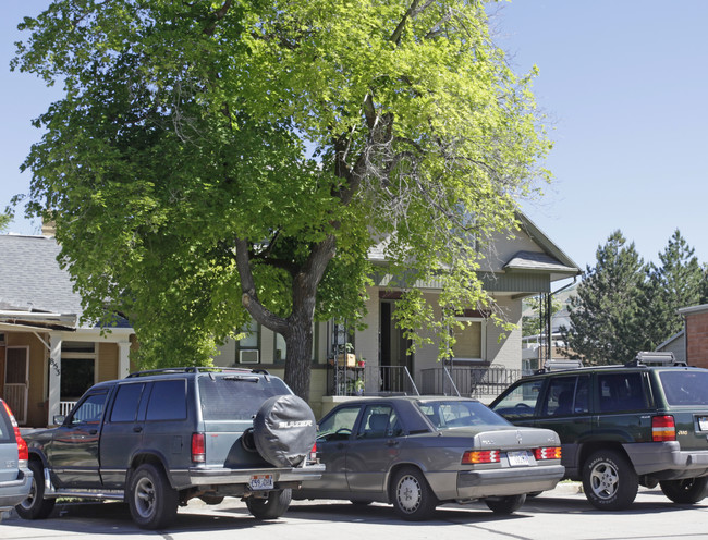 857 E 700 S in Salt Lake City, UT - Foto de edificio - Building Photo