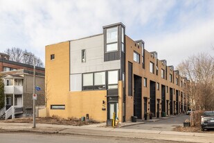 102 Little London Pvt in Ottawa, ON - Building Photo
