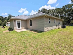 7799 Ira Dr in Pensacola, FL - Building Photo - Building Photo