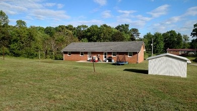 5765 Bethlehem Rd in Boones Mill, VA - Building Photo - Building Photo