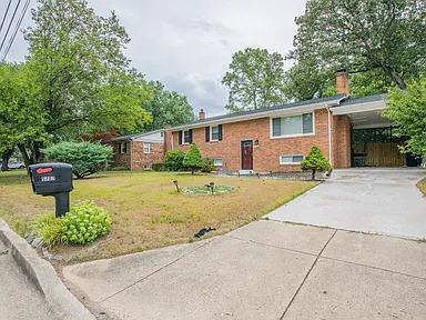 5707 Alan Dr in Clinton, MD - Building Photo - Building Photo