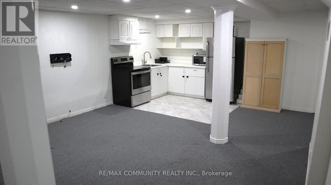 property at 1556 Dellbrook Ave